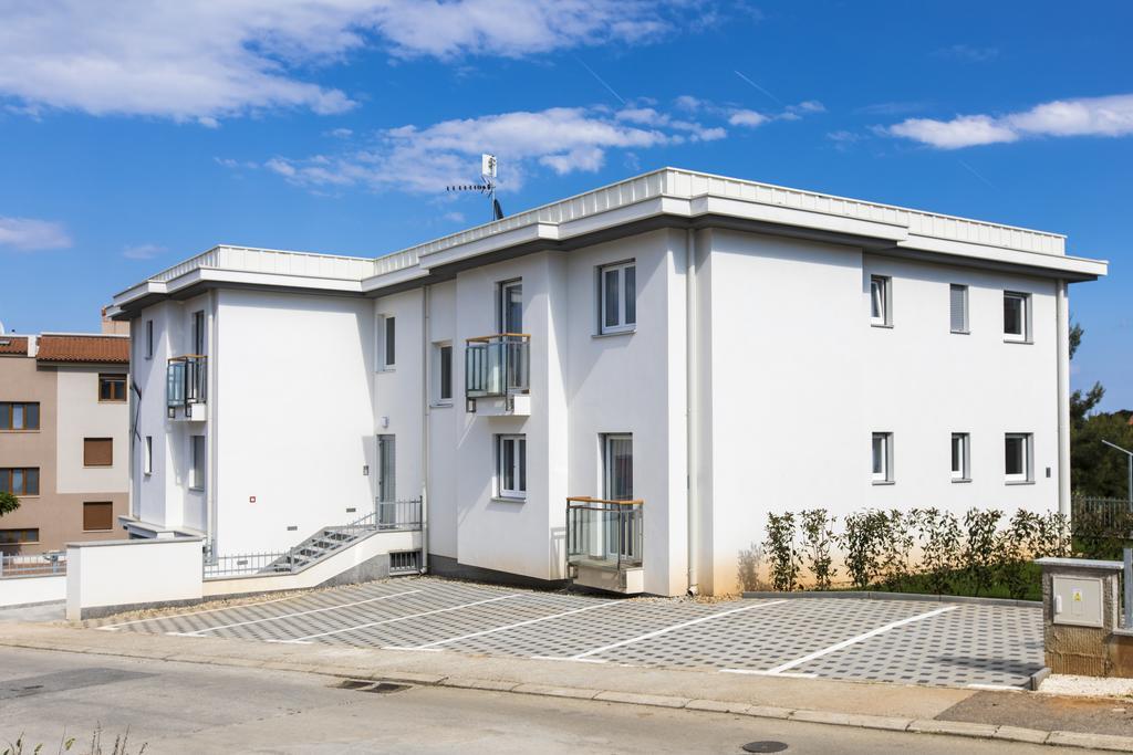 Viras Luxury Holiday Premantura Bagian luar foto