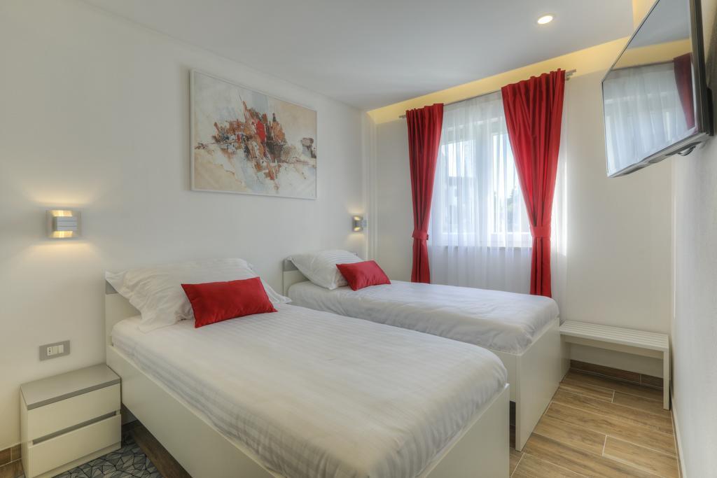 Viras Luxury Holiday Premantura Bagian luar foto