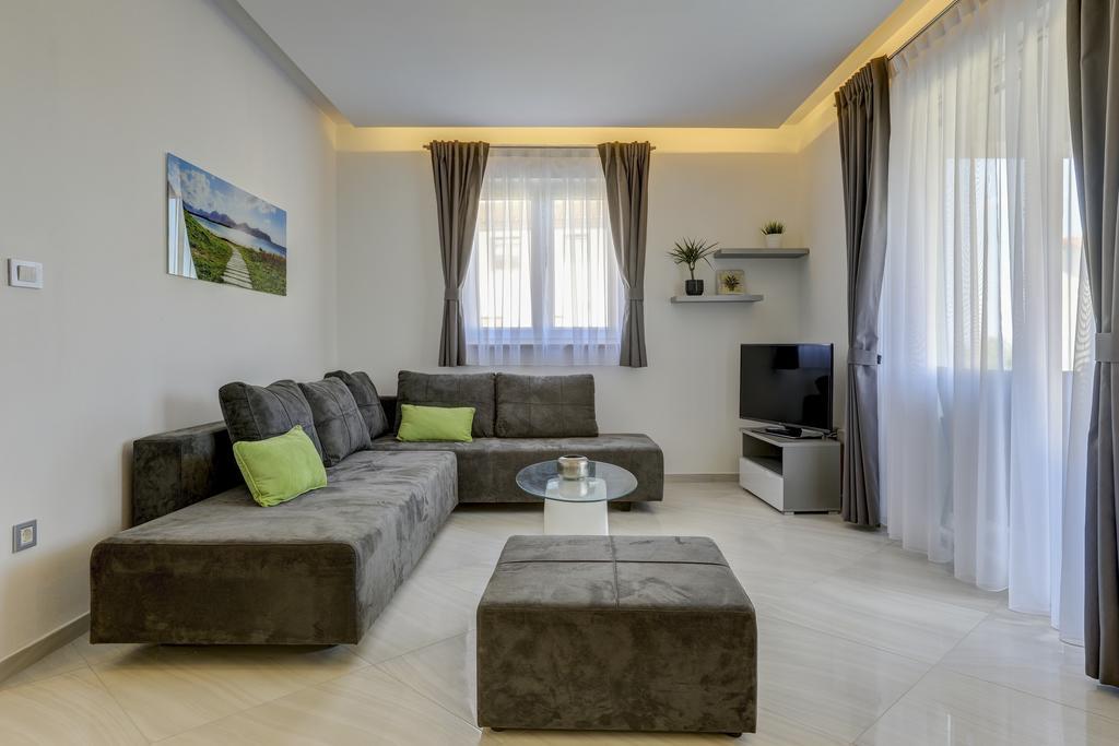 Viras Luxury Holiday Premantura Bagian luar foto