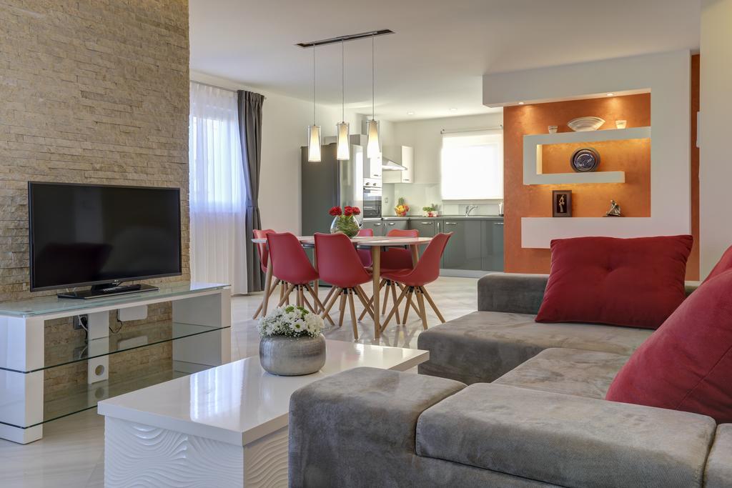 Viras Luxury Holiday Premantura Bagian luar foto